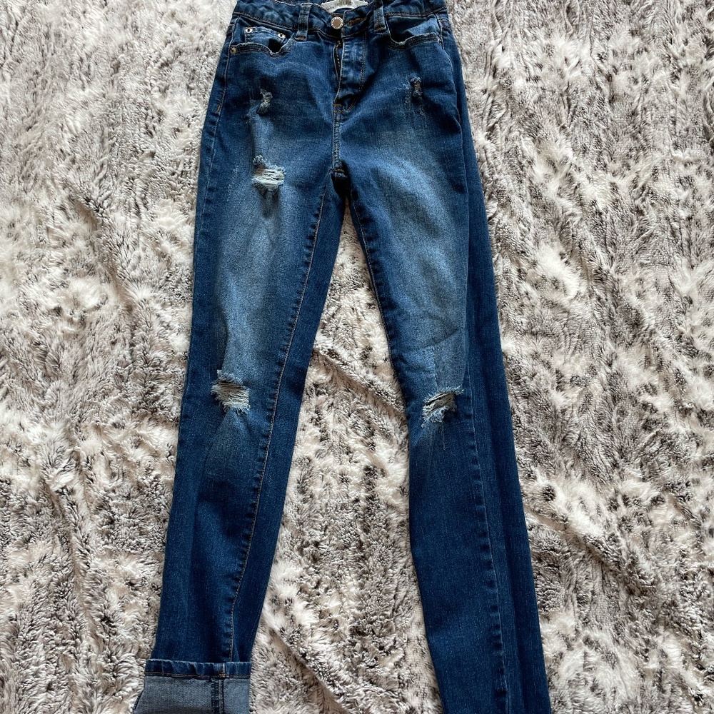 Dark Wash High Rise Distressed Skinny Jeans